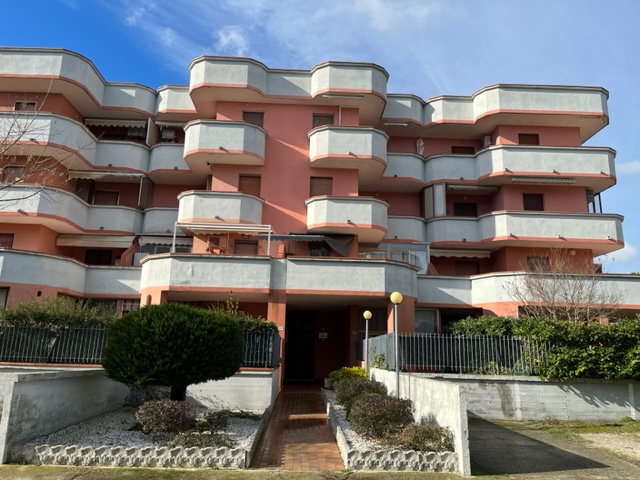 Appartamento in residence con piscina – Duna 21