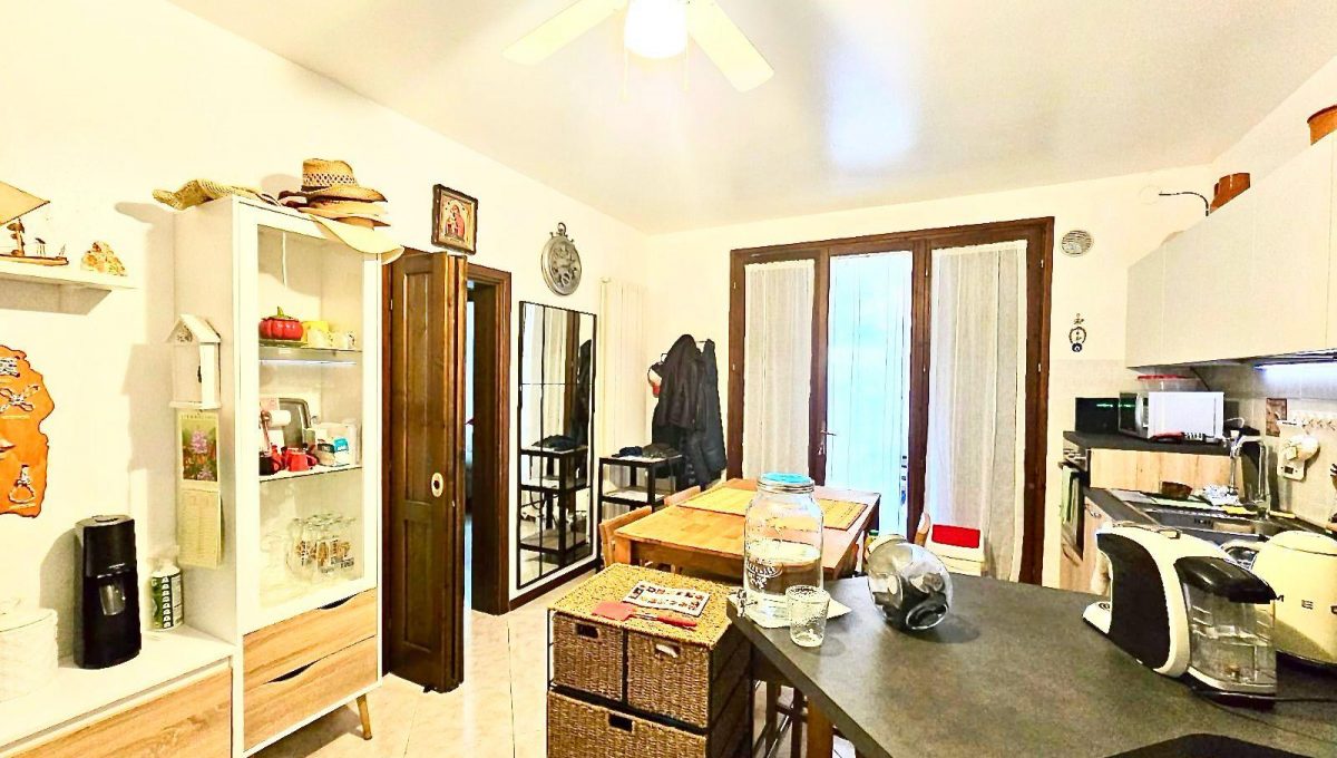 1bfca209-91a0-4209-bbd3-2bd6c6268757