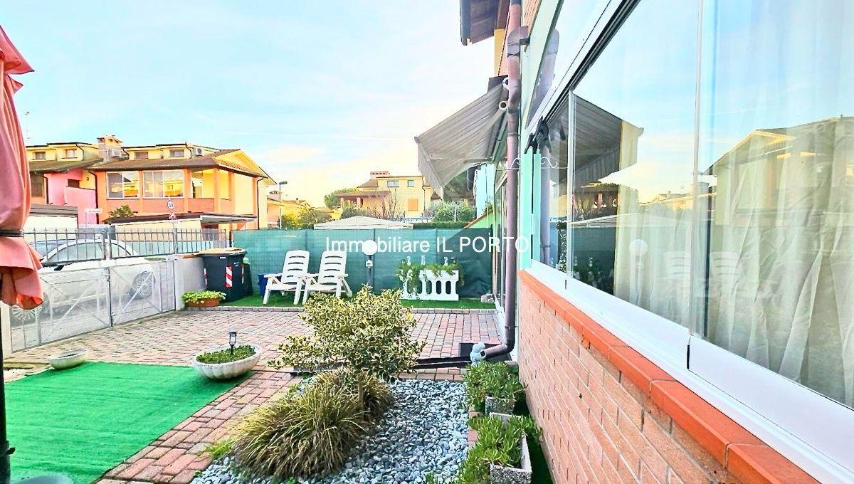 1f2775d9-39ba-44af-9eca-ff77eacac467