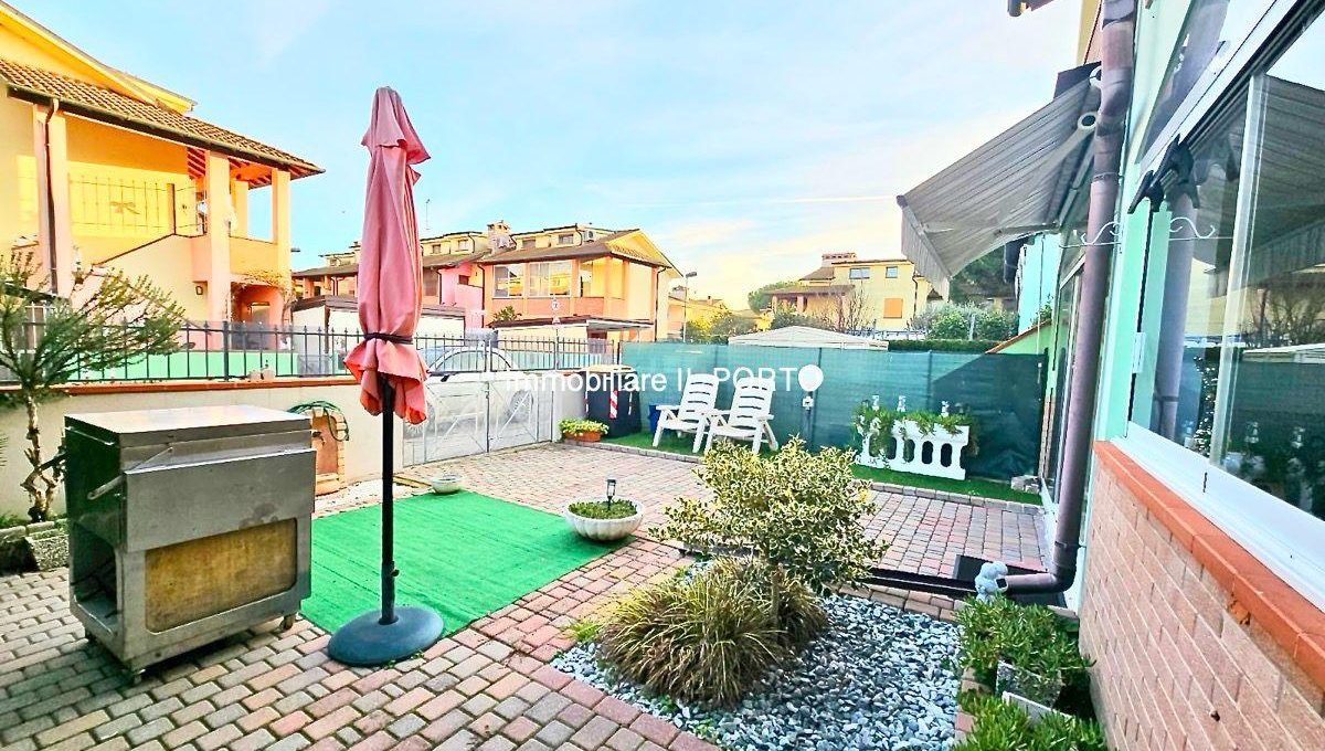 255f4f71-6238-4836-addc-e36634d640bf