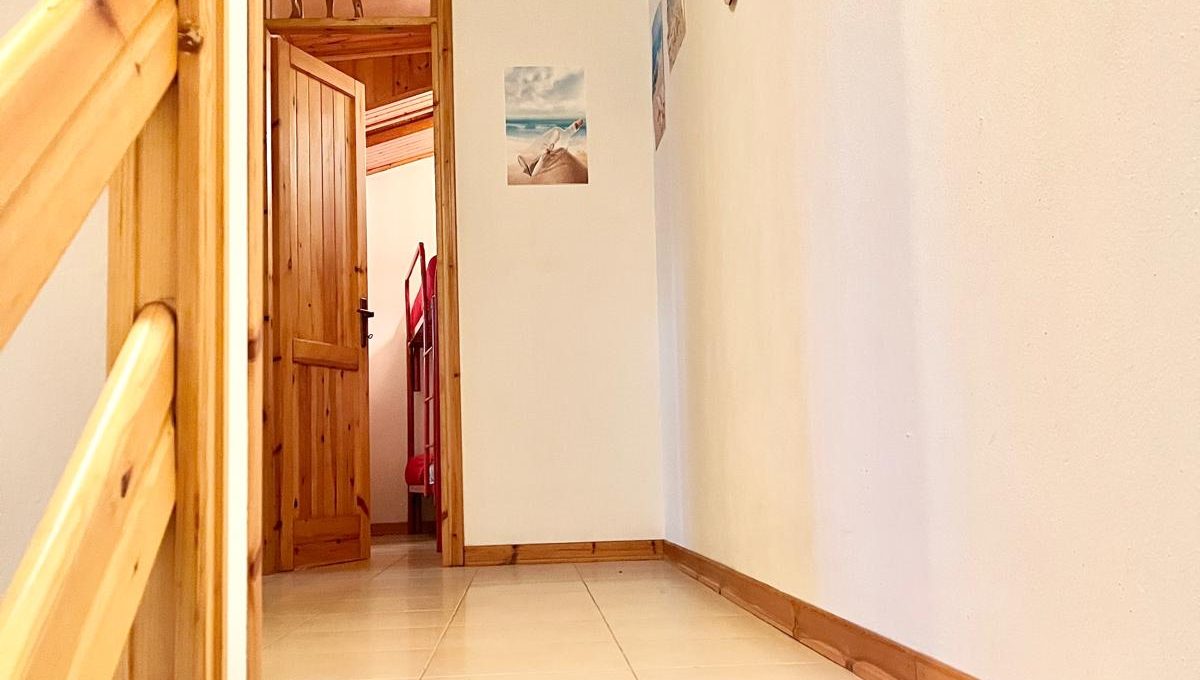 552a6d5c-83db-41a3-b67b-0d941f757fdd