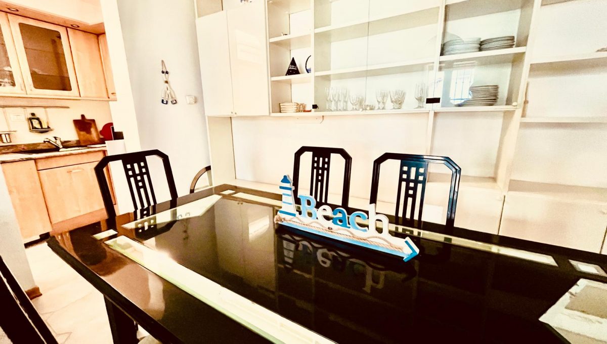 8fb9c486-289d-485f-9274-dab01cf1b386