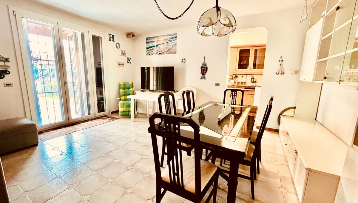 93367675-91cf-4b9e-b3c3-901e40a989c1