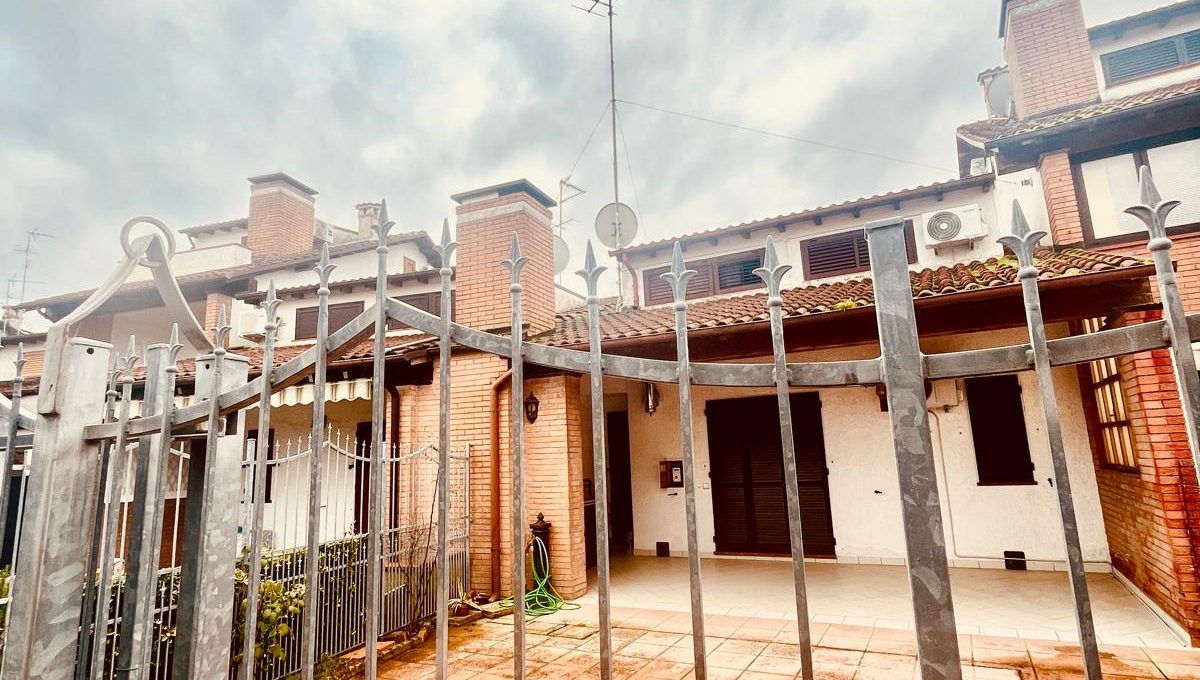 af63b8d9-5dad-47a5-b43a-8ea2401677bc