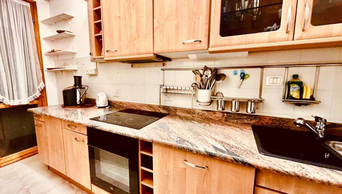 b10c7fd5-ce81-45d6-b75e-7c0a5251ae08