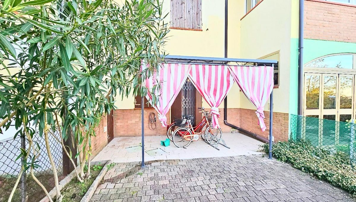 bf367151-762d-4dfd-9495-b0aecdd4fff9