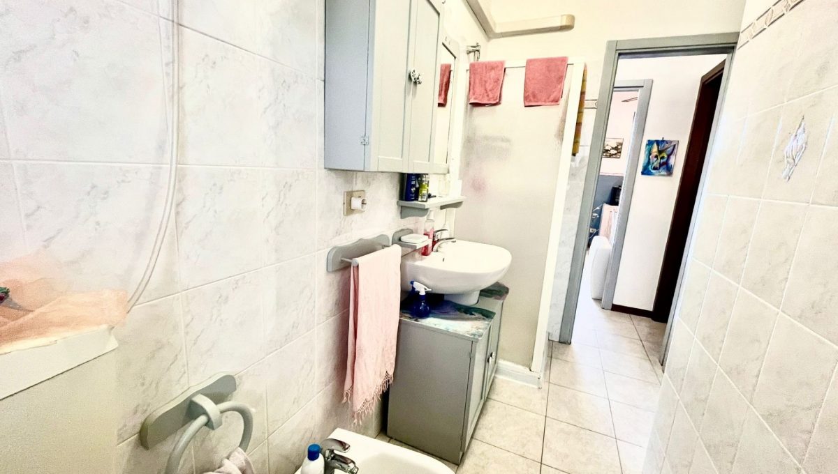 6c166706-ffaf-484a-9078-5236df6624a8