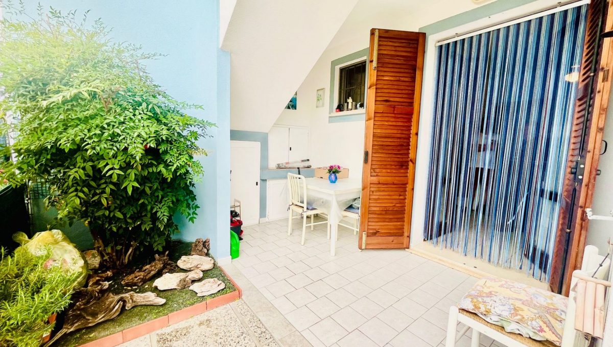 ec512878-c6ba-4f0c-b0b3-da76b4d4dd94