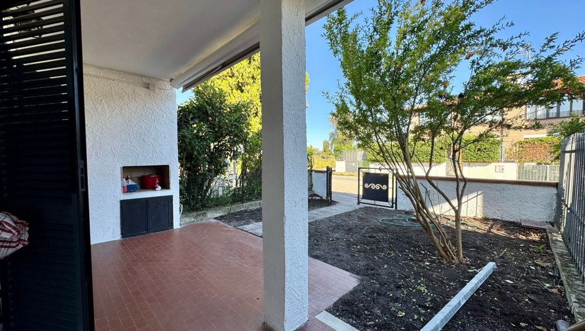 5b6dcf72-3271-470e-9dcd-6245839b29f0