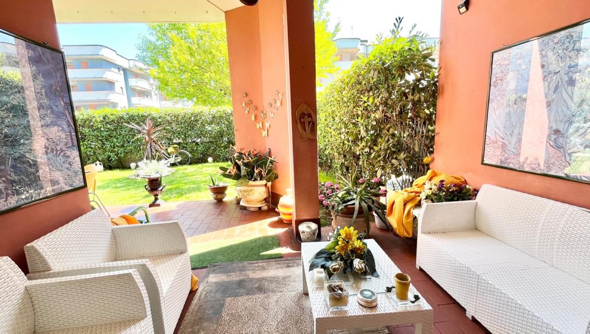 5ef1140c-d093-46ba-b499-1bd78f57e79a