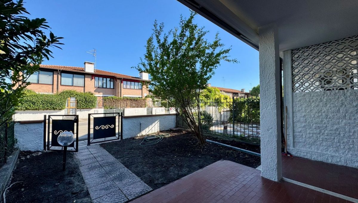 67d4426c-adcd-41e8-8d0f-e5737eef62ba