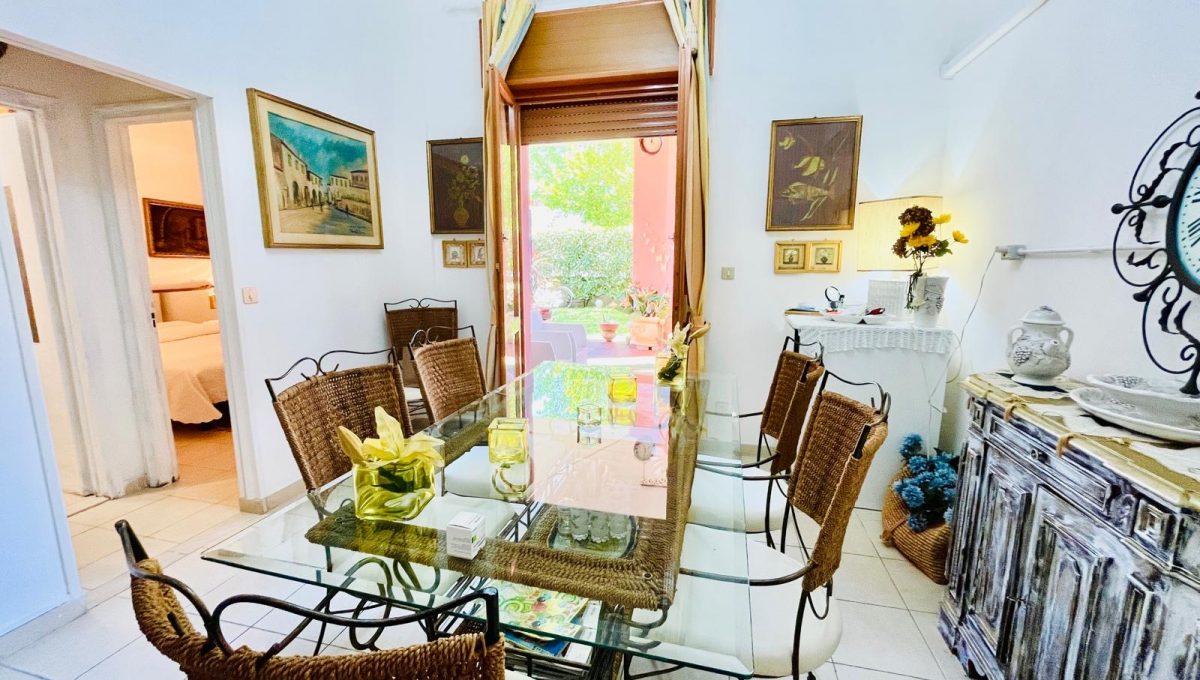 73f8a064-cfd2-4aa9-8445-511acbb02a5f