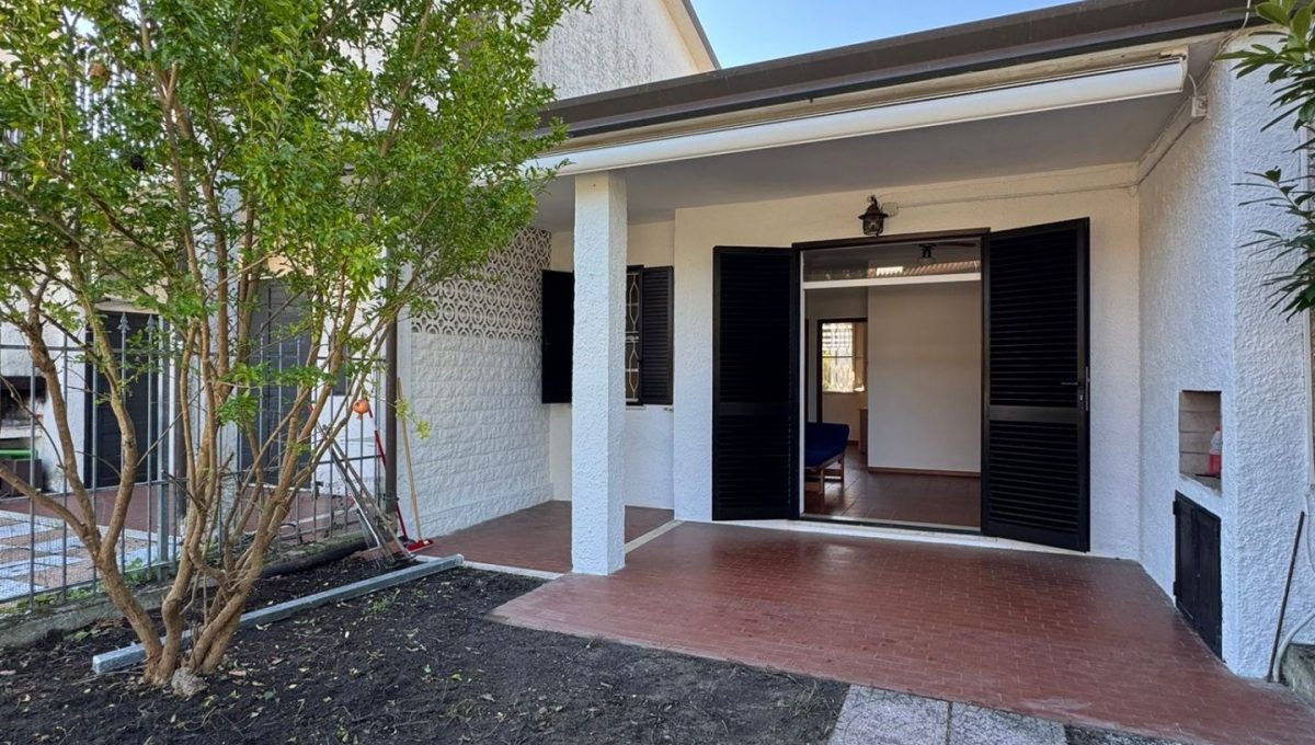 9076daf6-805f-4aef-9d8d-8749a2b892a3