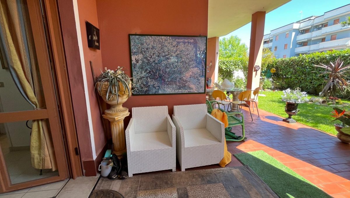 bb6e2faa-a000-4f4c-b464-775adf5ce527