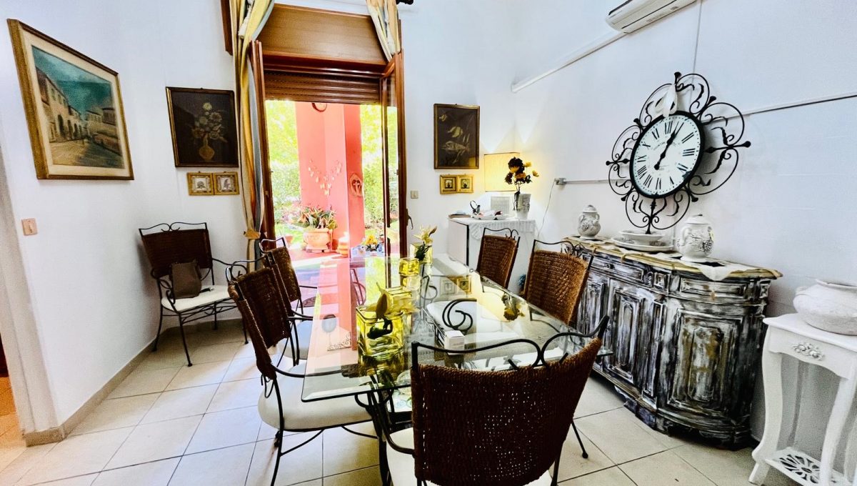 e40ed9b2-eda6-4e92-9c49-343d34f65a08