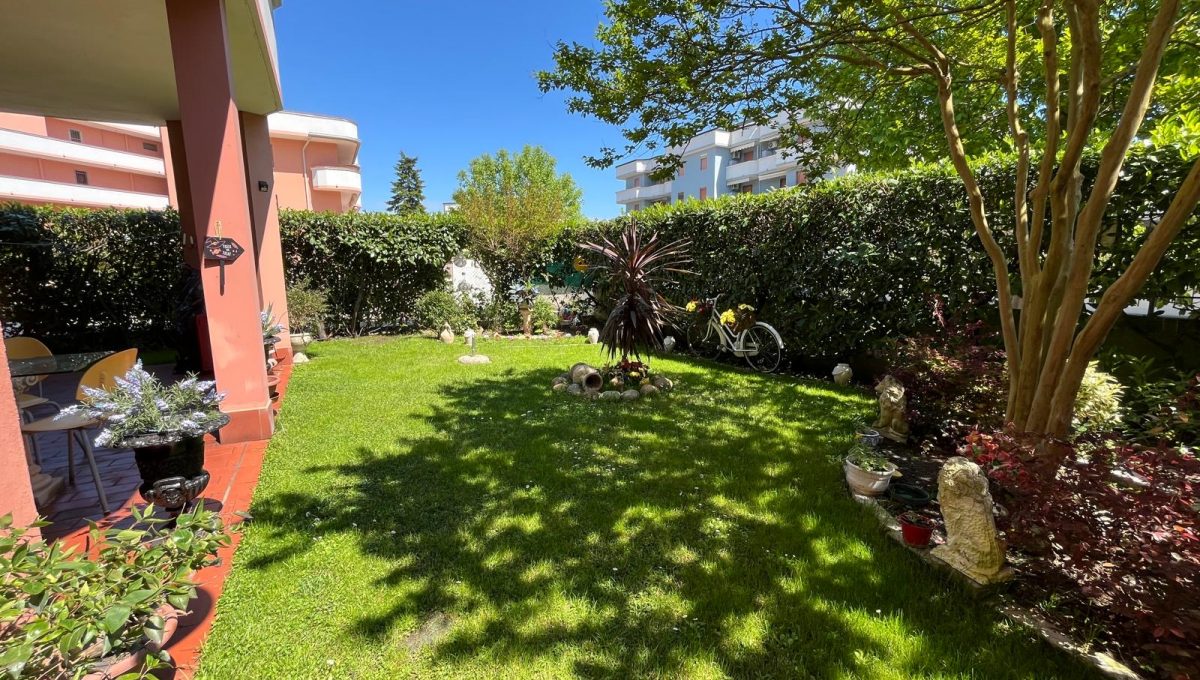 f6e34f33-23d0-4074-930e-ad242485a4a3